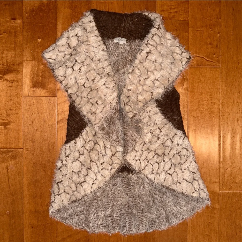 Delfine High Lo Fuzzy Vest Large Collar Wool Blend - Picture 1 of 8